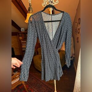 Brandy Melville Navy and White Floral Wrap Dress. Women's Small